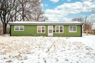 Building Photo - 2423 S 51st Ct