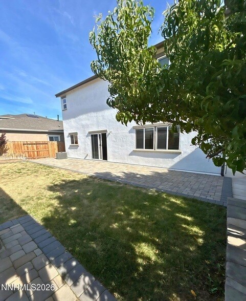 Building Photo - 11042 Marymount Dr