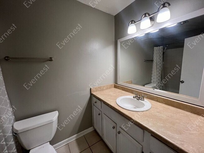 Building Photo - 1024 N J P Wright Loop Rd