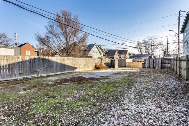 Building Photo - 1253 S East St