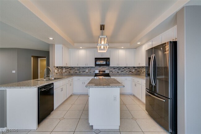 Building Photo - 685 Lynmar Ct