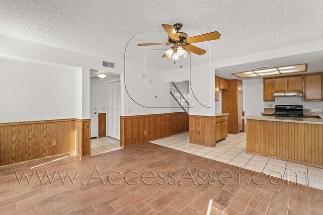 Building Photo - Charming 3 Bed/2.5 Bath Home With A Spacious Backyard And 3-Car Garage in Lake Elsinore!