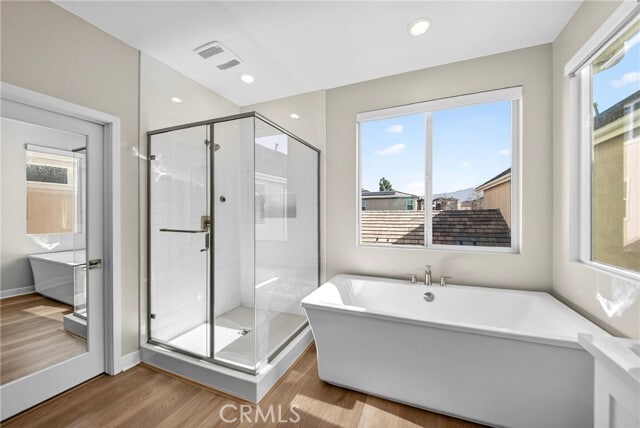 Building Photo - 346 Chorus