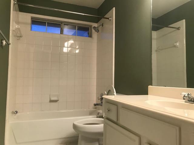 Building Photo - 7900 Squire Ln