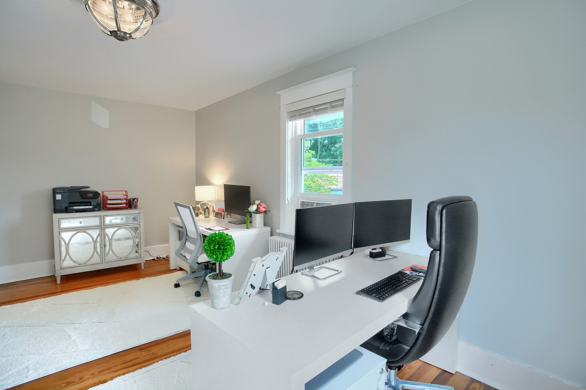 Building Photo - 144 W Chocolate Ave