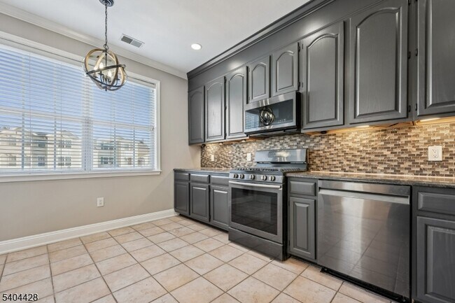 Building Photo - 52 Wildflower Ln