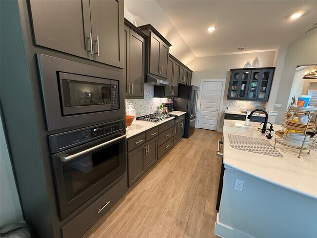 Building Photo - 813 Craven Hill Ln