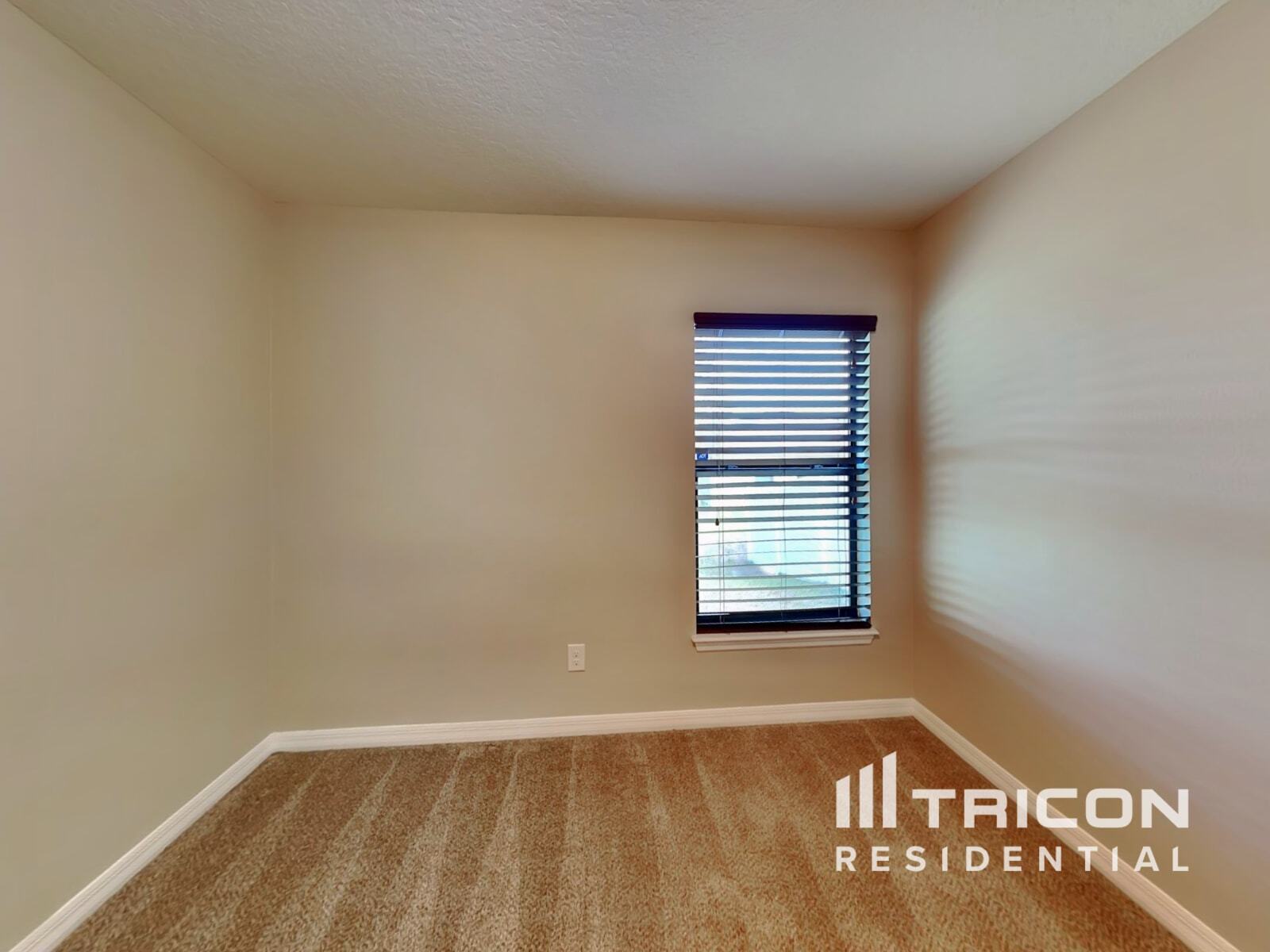 Building Photo - 591 Swallowtail Dr