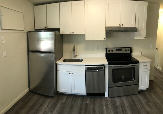 Interior Photo - 510 5th Ave