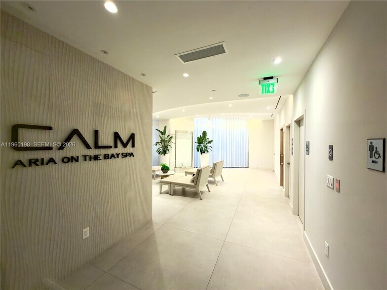 Building Photo - 488 NE 18th St