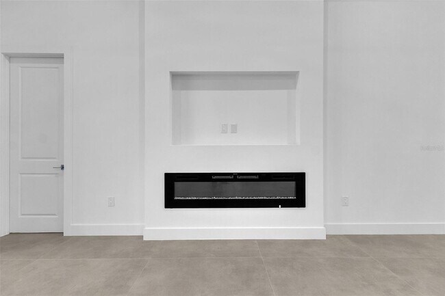 Building Photo - 123 SW 35th Ave
