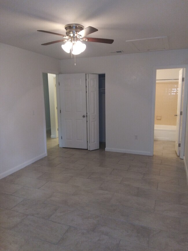Building Photo - 1825 SW 67th Terrace