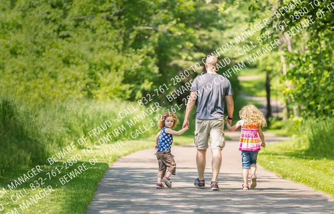 Building Photo - 248 Waters Rdg Dr