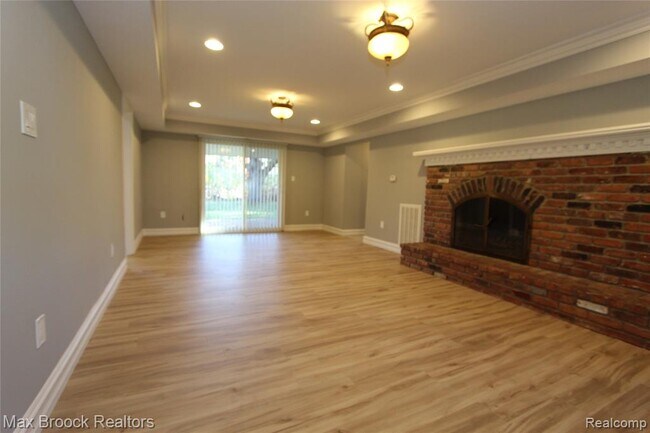 Building Photo - 30024 Beacontree St