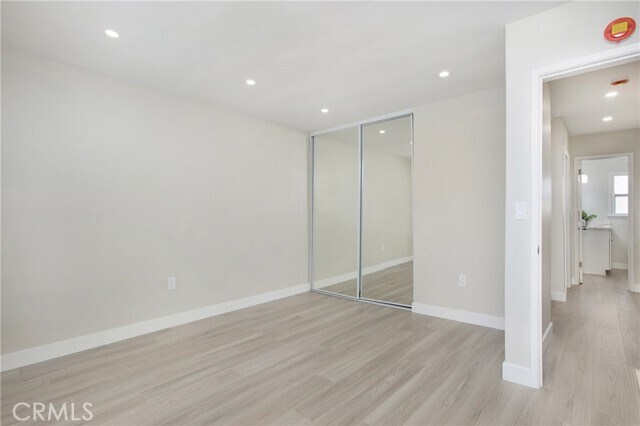 Building Photo - 10419 Floral Dr