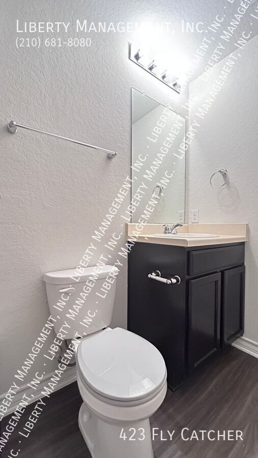 Building Photo - 423 Fly Catcher