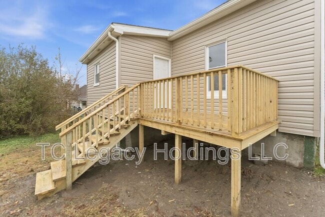 Building Photo - 1013 N 15th St