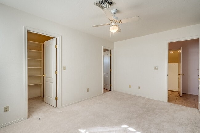 Building Photo - 5631 N Paseo Otono