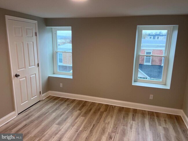 Building Photo - 137 Vassar St