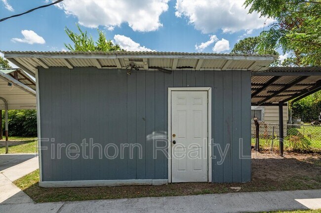 Building Photo - 2528 Luz Dr