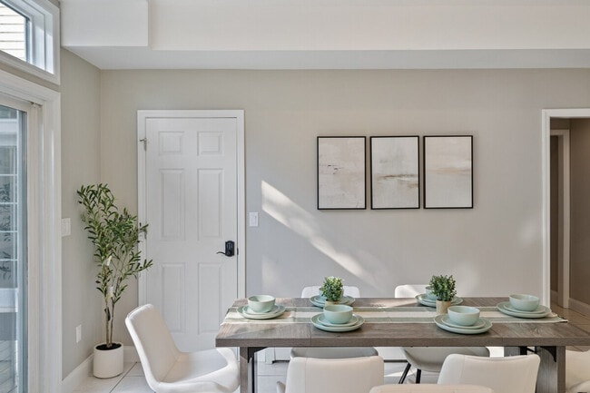 Building Photo - 321 Museum Village Rd