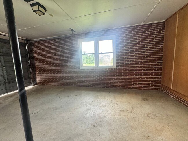 Building Photo - 103 Casar-Belwood Rd