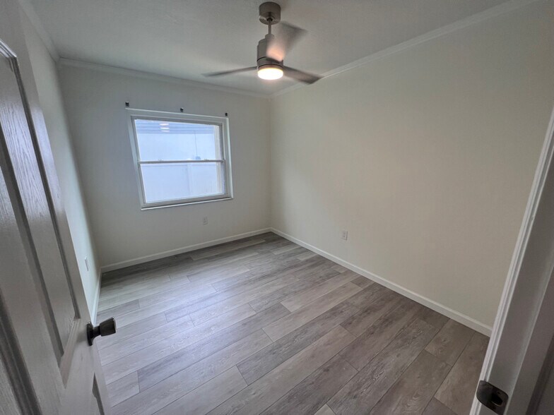 Building Photo - 3419 Van Nuys Loop