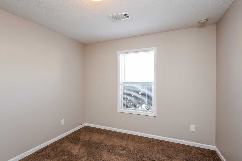 Building Photo - 2120 Crown Park Dr