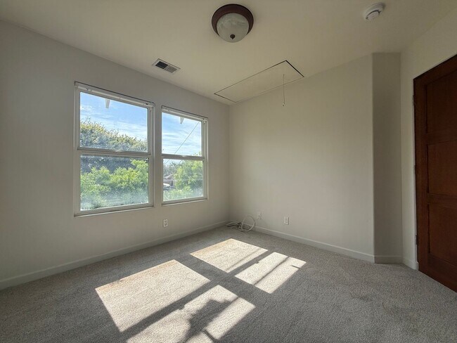 Building Photo - 3536-3538 Herman Avenue