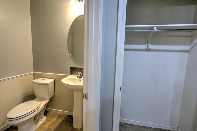 Building Photo - Rancho Sahuarita