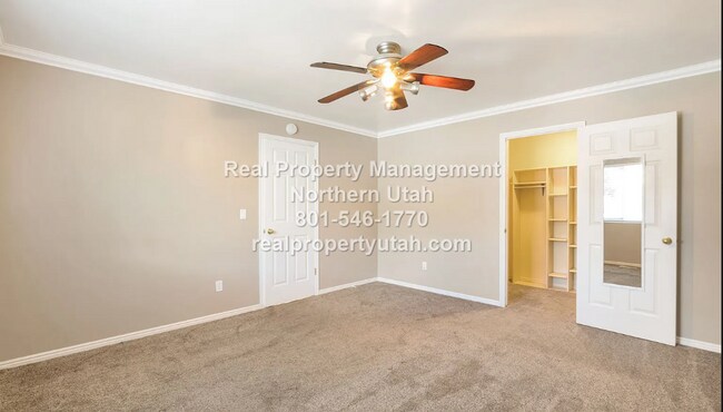 Building Photo - Beautiful 4 Bedroom 2 Bath Home in Kaysvil...