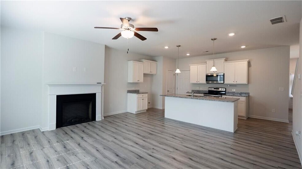 Building Photo - 3675 Abbey Wy