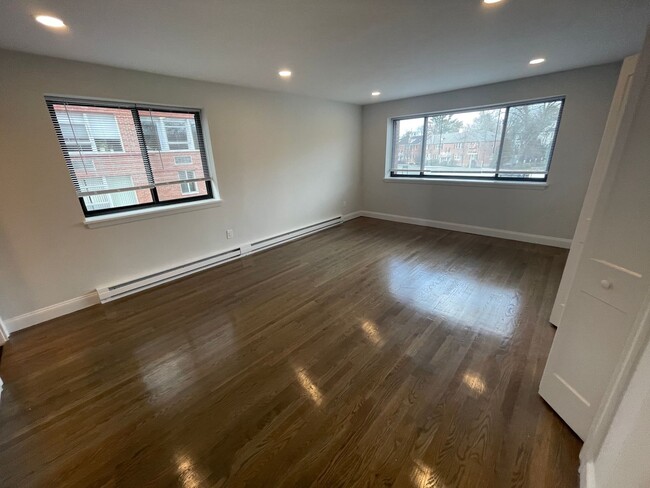 Building Photo - 2-bed + 2-bath Brookline Luxury Condo