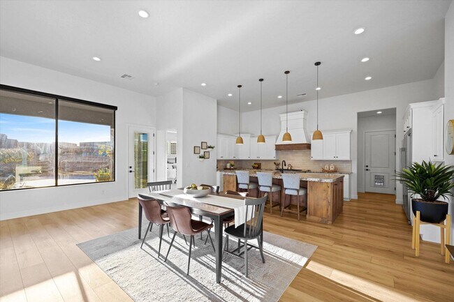 Building Photo - 4739 Fish Rock Cir