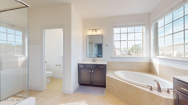 Building Photo - 205 Willow Ridge Dr