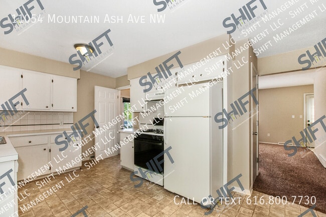 Building Photo - 11054 Mountain Ash Ave NW