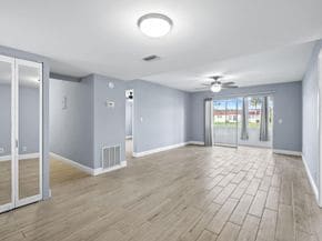 Building Photo - 183 Lake Carol Dr