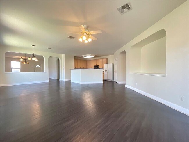 Building Photo - 4412 Woodstock Dr