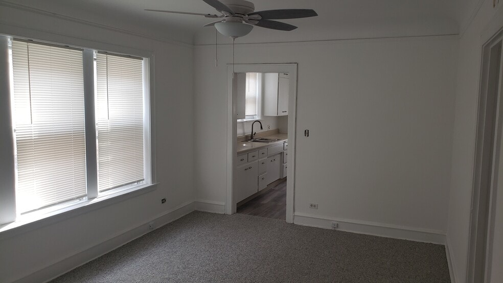Large Den / Dining Room - 7918 Karlov Ave