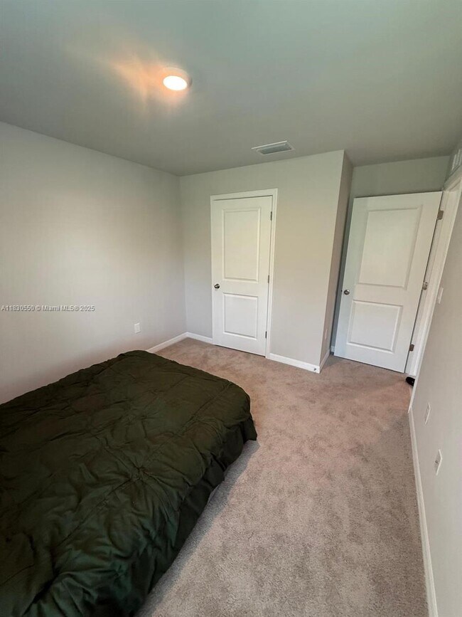 Building Photo - 3051 S Beechwood Cir