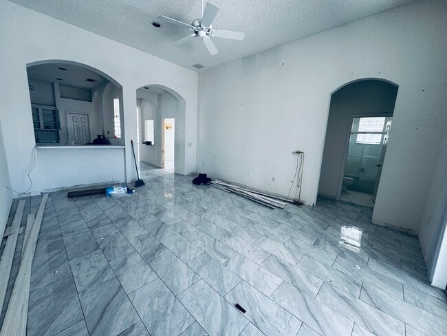 Building Photo - 149 Gala Cir