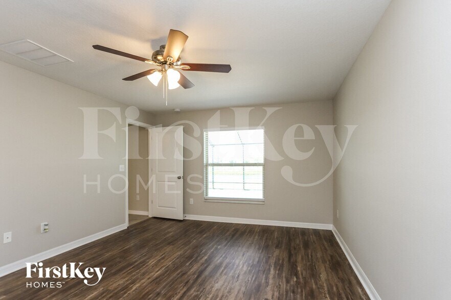 Building Photo - 7022 Ozello Trail Ave