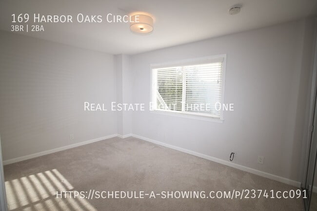 Building Photo - 169 Harbor Oaks Cir