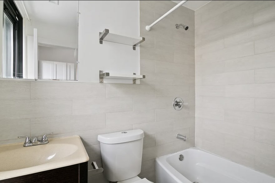 Building Photo - 277 Starr St