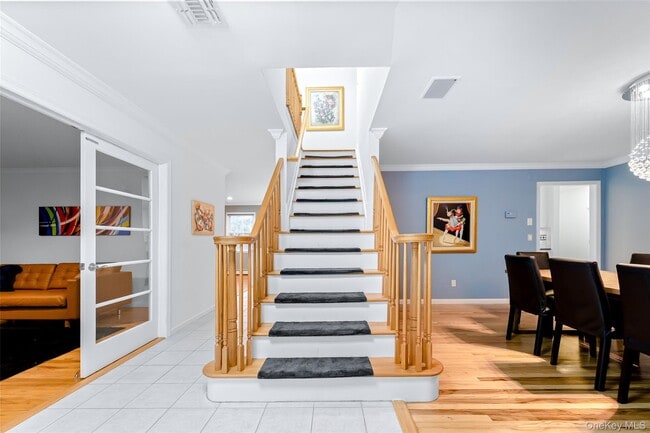 Building Photo - 212 Fairway Dr