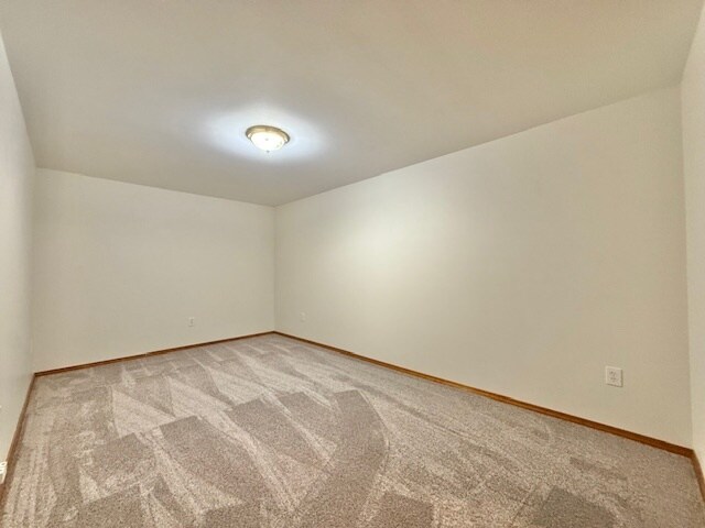 Building Photo - 814 E Country Hill Ct
