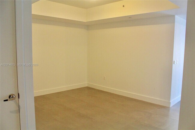 Building Photo - 1010 Brickell Ave