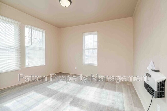 Building Photo - 1111 SW 13th Ave