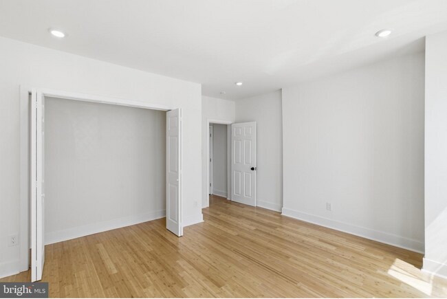 Building Photo - 5939 Drexel Rd