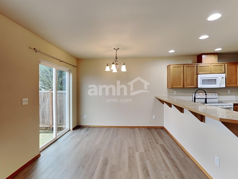 Building Photo - 16617 53rd Ave Ct E